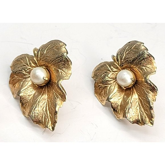 Vintage Clip-on Screw Back Earrings Collection of Five Pair Ct555 - Picture 6 of 15